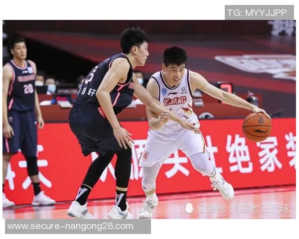 罗达与马斯特里激战正酣比分揭晓引发球迷热议