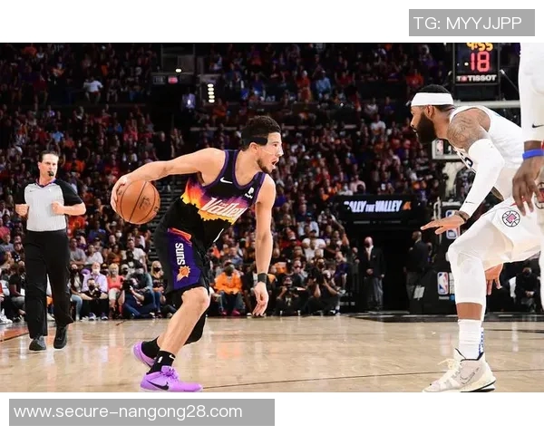 雷霆队与太阳队激战正酣球迷期待精彩对决与绝妙表现